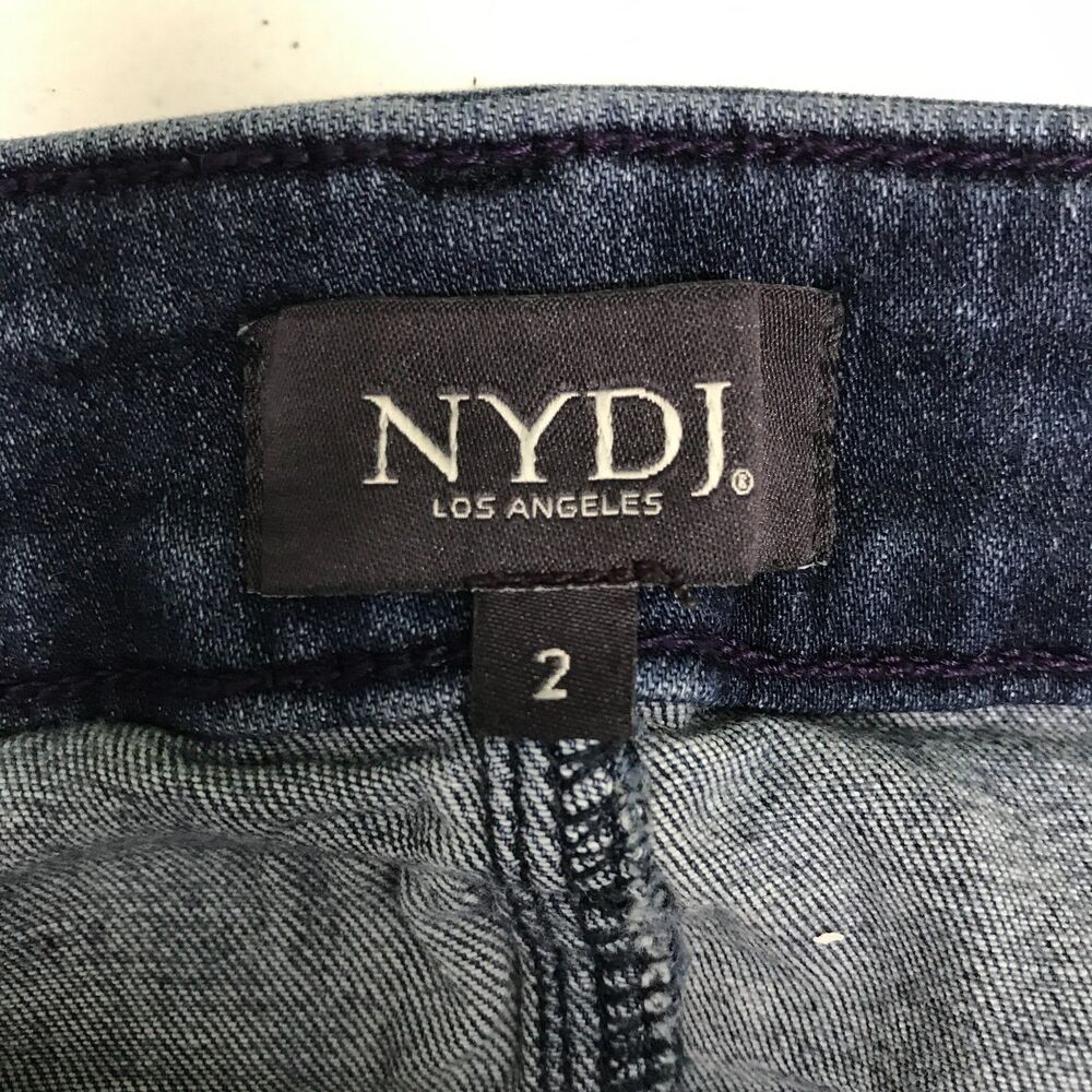 NYDJ Straight Capri Jeans Womens SZ 2 Blue Denim 26"W x 22" Inseam LiftXTuckTech - Picture 6 of 16
